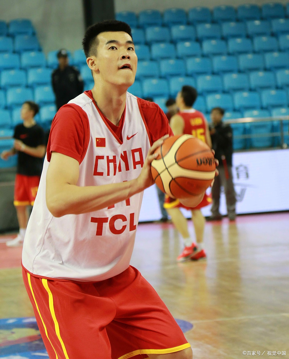 包含澳大利亚篮球明星加盟CBA球队新季备战的词条