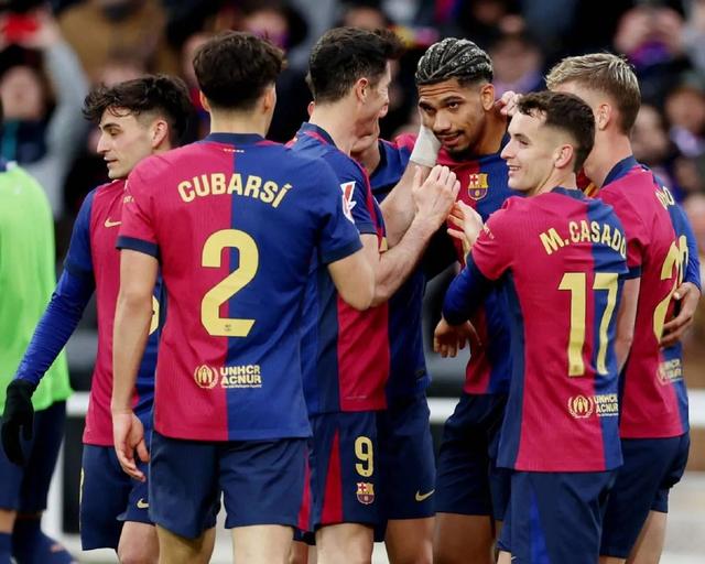 包含欧洲足坛恩怨千丝万缕，曲折情感难解的词条