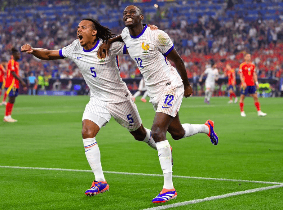 法国队遭遇逆转，失去领先优势