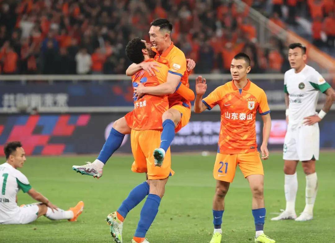 强强对话，场上对抗激烈，胜负难料的简单介绍