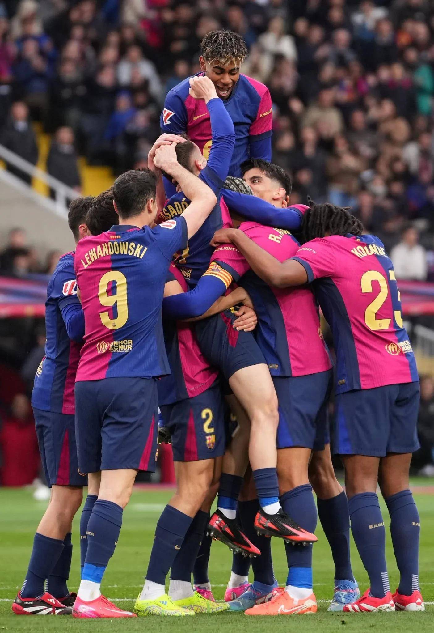 曼联遗憾失分,争冠形势严峻 曼联遗憾失分,争冠形势严峻