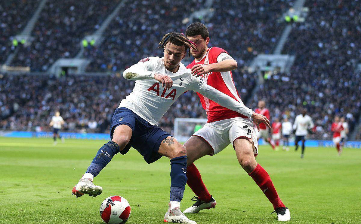 爱游戏app-意大利联赛的一场硝烟弥漫的比赛