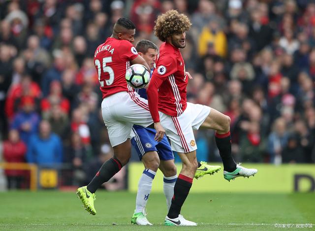 阿贾克斯主场告捷，小组第一在望