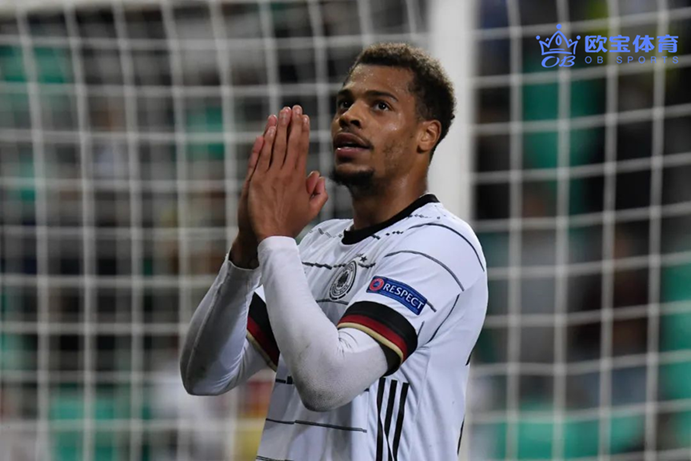 布雷斯特出战,踢出奋勇之气! 布雷斯特出战,踢出奋勇之气!