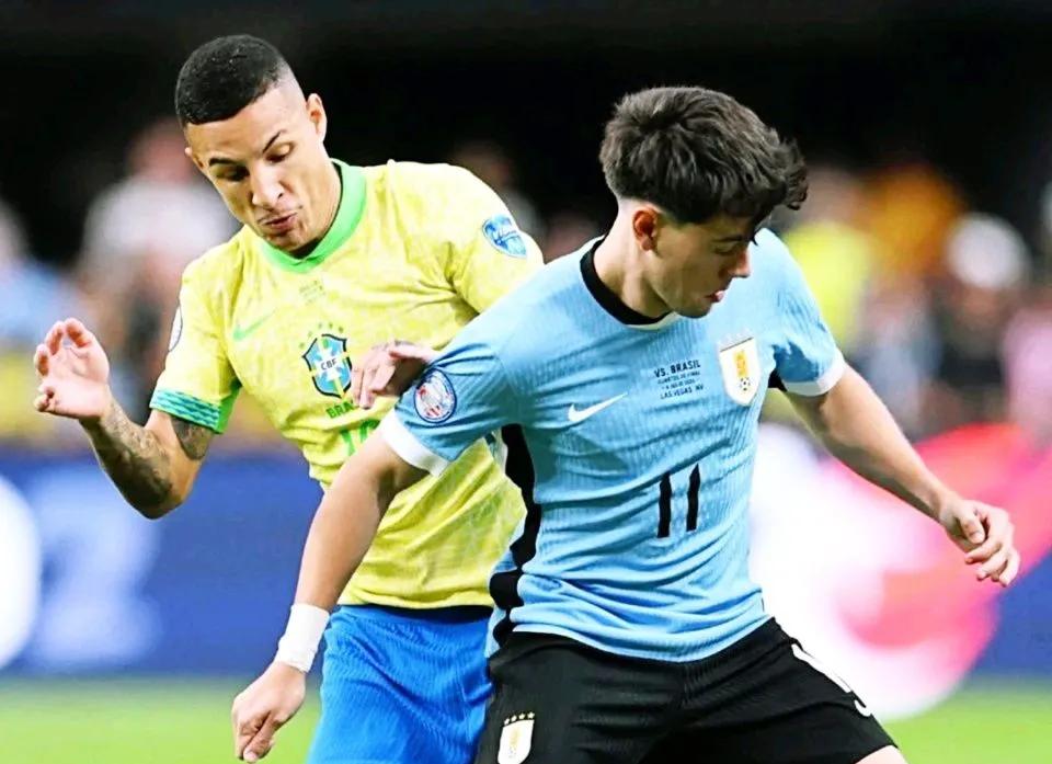 乌拉圭主场告捷,欧洲杯八强名额近在眼前 乌拉圭主场告捷,欧洲杯八强名额近在眼前