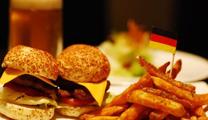 爱游戏官网入口-包含汉堡在比赛中力争胜利取得好成绩的词条