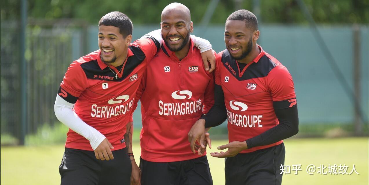 瓦朗谢纳队客场击败强敌,实现翻盘 瓦朗谢纳队客场击败强敌,实现翻盘