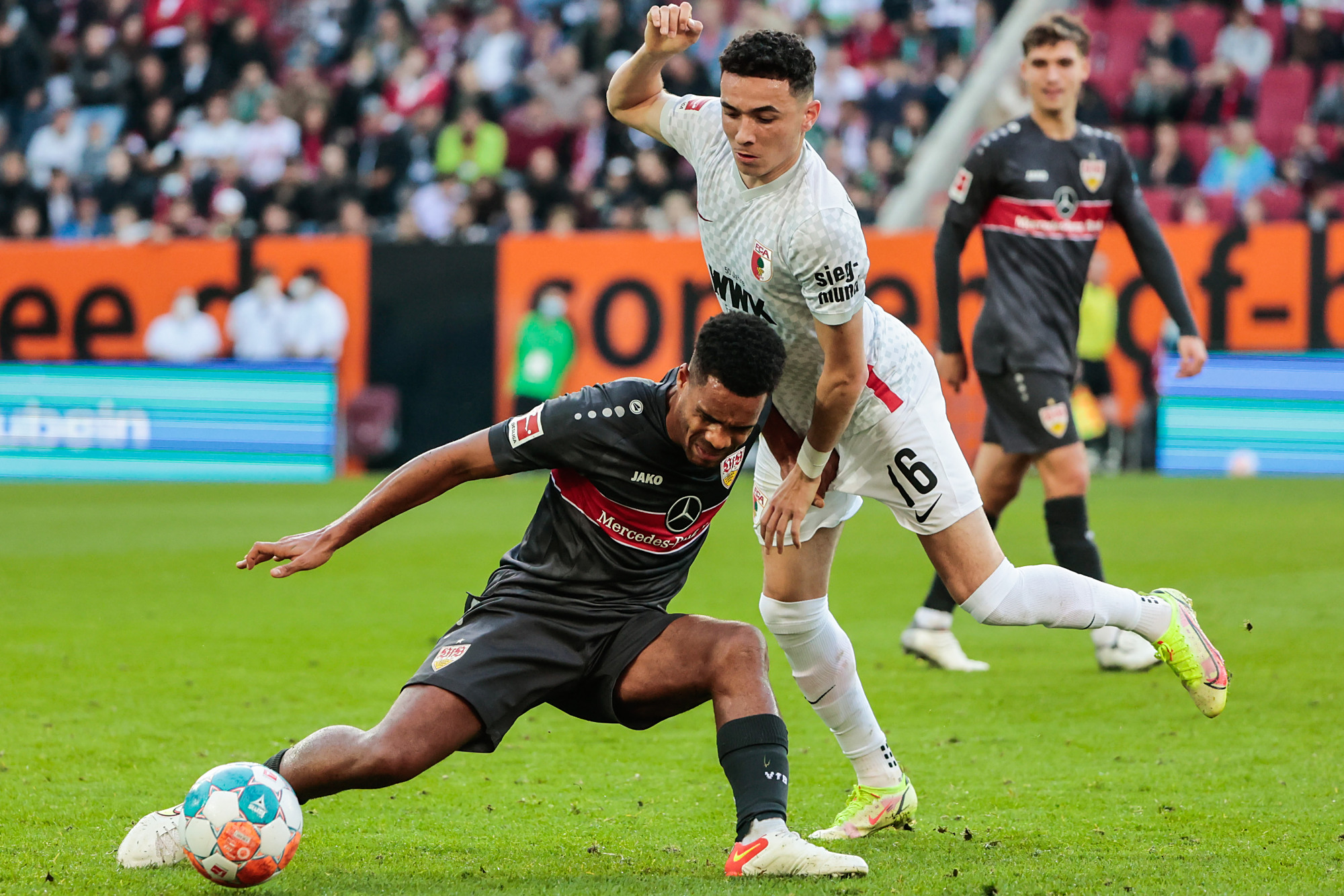 爱游戏-包含沃尔夫斯堡主场负于奥格斯堡，遭遇连败的词条