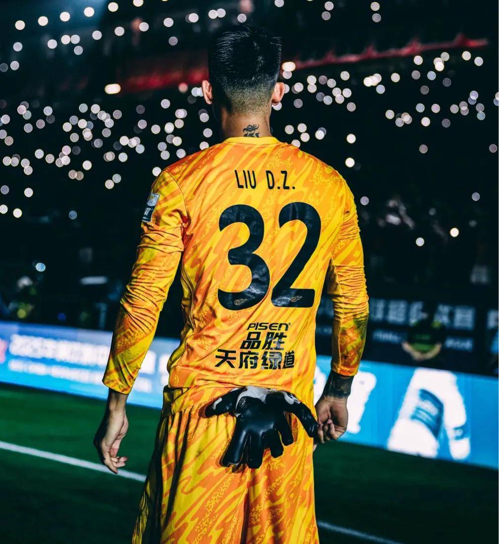 关于绝佳表现！中超赛场球员绽放光芒的信息