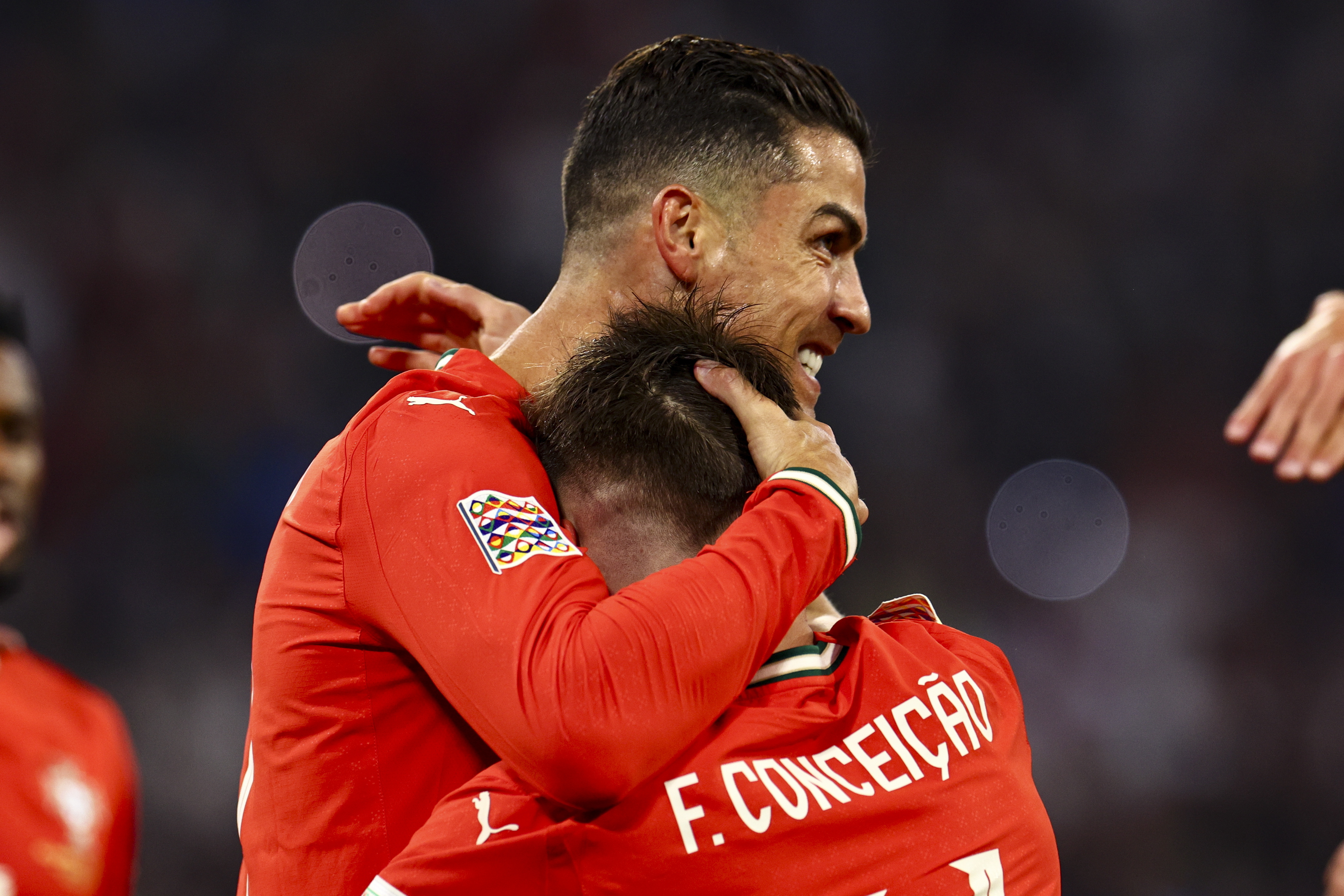 荷兰力挫葡萄牙，挺进欧国杯决赛