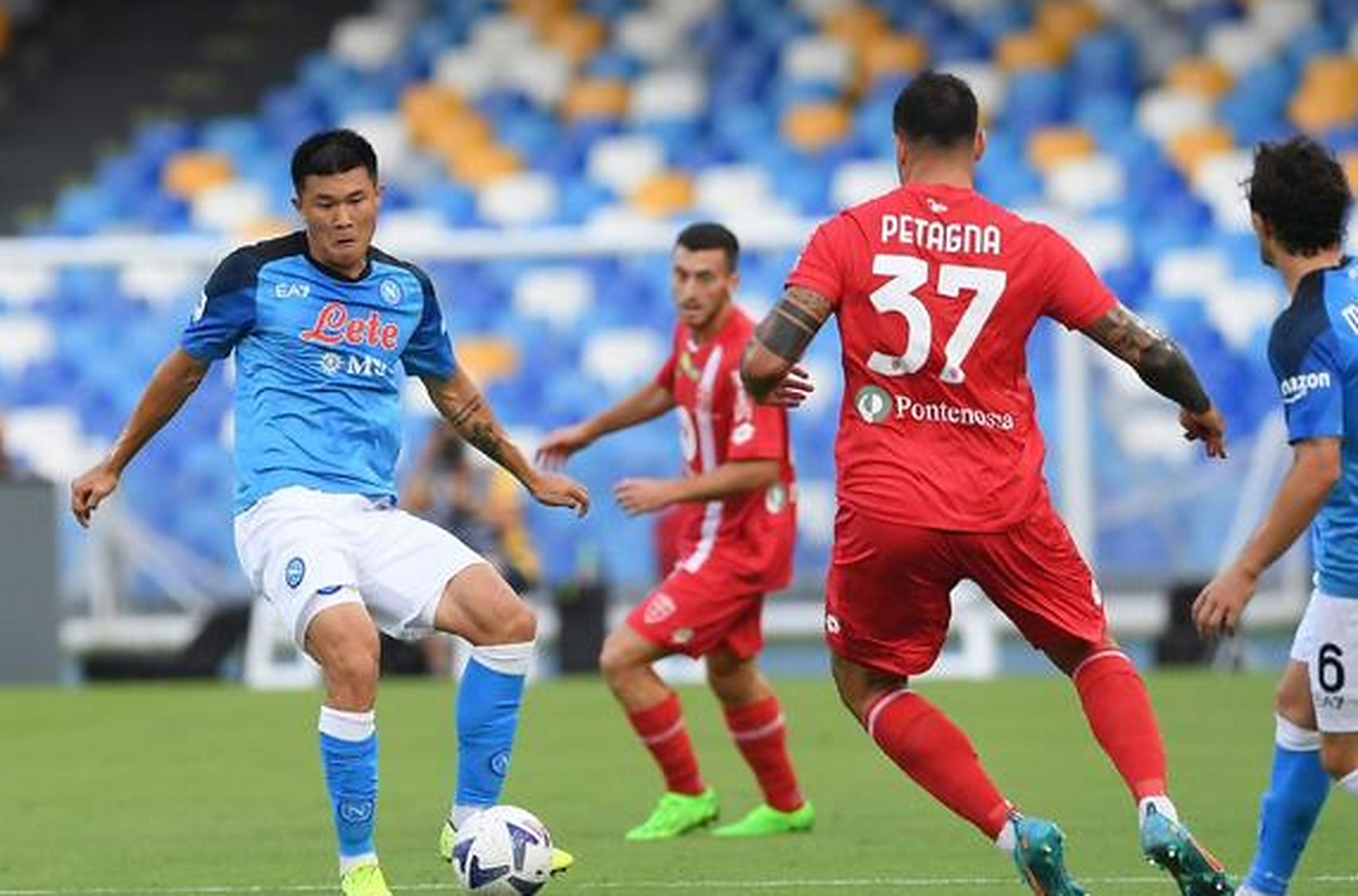 爱游戏-那不勒斯客场失利，遭遇联赛连败