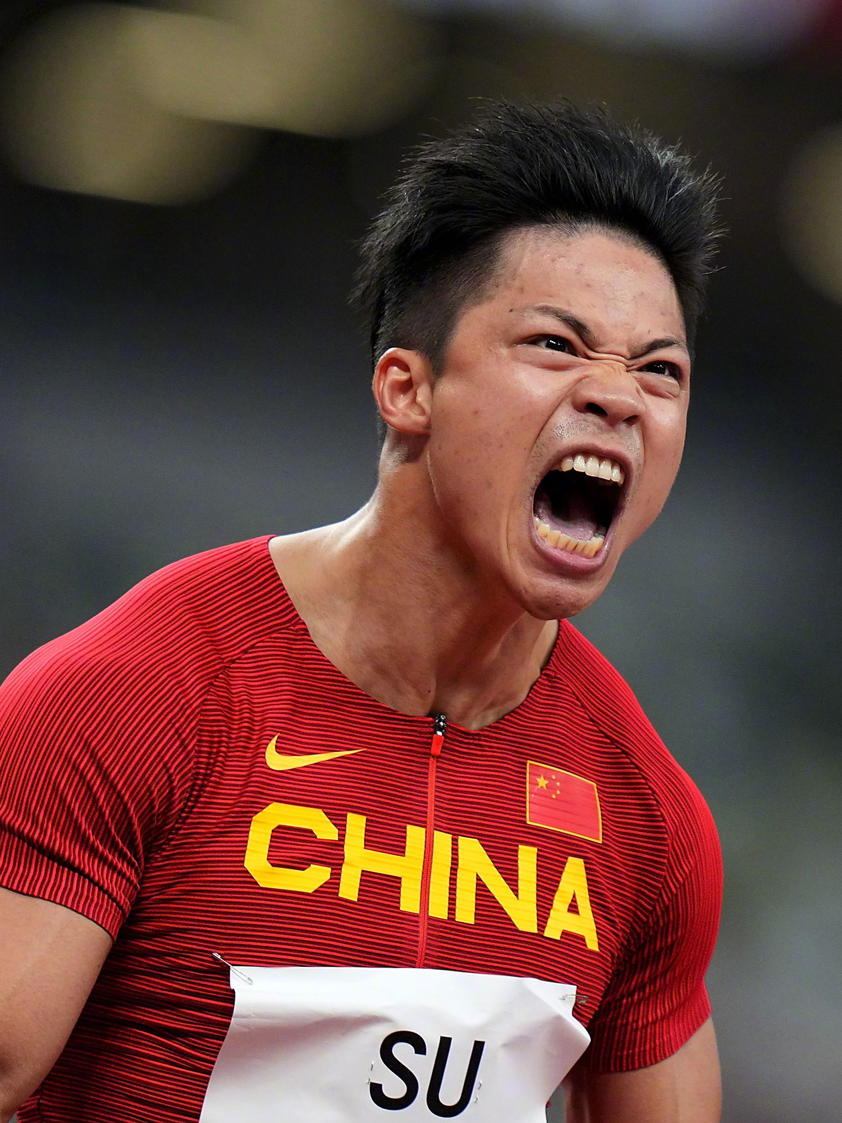 爱游戏官网入口-田径比赛中逆袭出现，这位选手实力迅猛的简单介绍